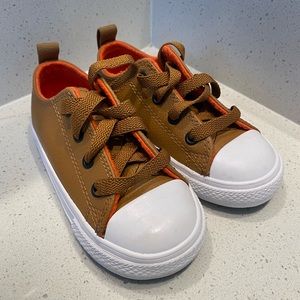 Toddler boy brown leather 8 converse low top